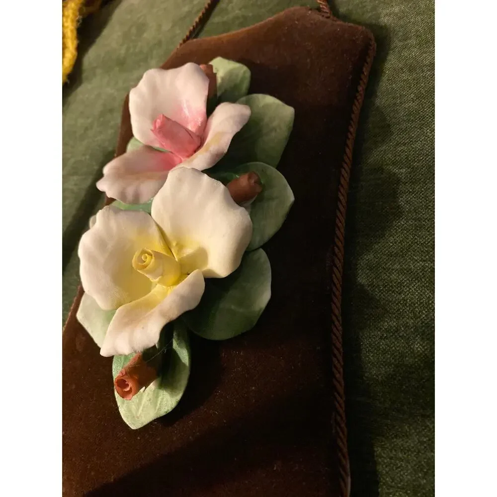 Vintage Mid Century‎ Italian Porcelain 3D Roses Velvet Plaque Capodimonte Bisque